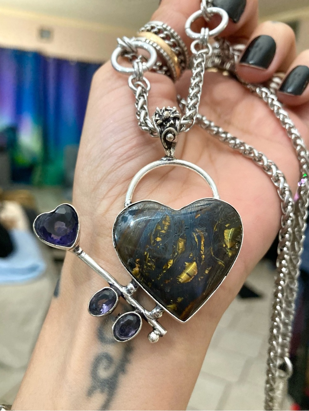 Genuine tiger eye gemstones heart & purple amethyst arrow boho silver necklace . - Picture 8 of 13
